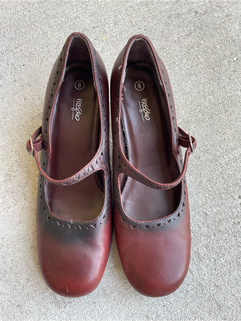 Vintage Mossimo Burgundy Leather Mary Jane Kitten Heels‎ 6 Dark Academia Grunge